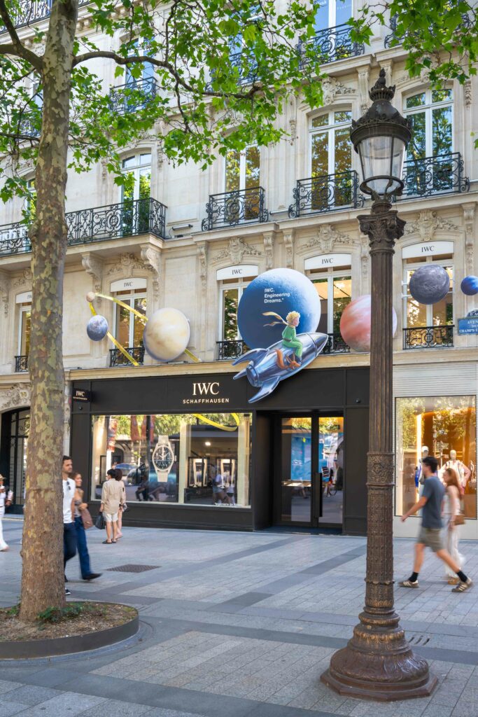 IWC Animation facade "Petit Prince" Boutique Champs Elyées Paris - 26 mai 2026 - Photo : Charly Hel